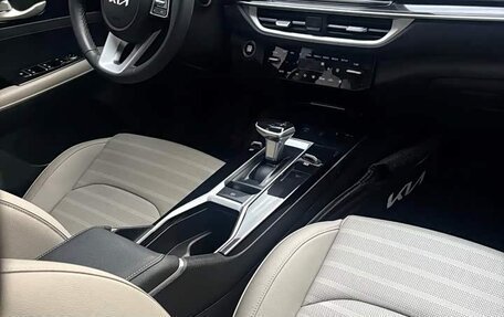 KIA K3, 2023 год, 1 623 000 рублей, 10 фотография