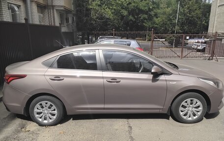 Hyundai Solaris II рестайлинг, 2018 год, 1 200 000 рублей, 4 фотография
