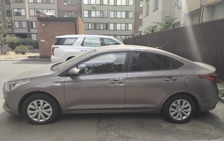 Hyundai Solaris II рестайлинг, 2018 год, 1 200 000 рублей, 5 фотография