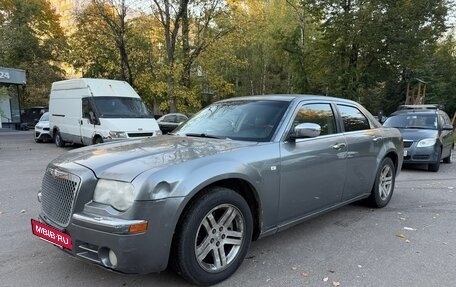 Chrysler 300C II, 2006 год, 585 000 рублей, 2 фотография