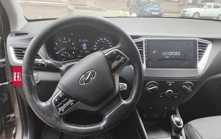 Hyundai Solaris II рестайлинг, 2018 год, 1 200 000 рублей, 6 фотография