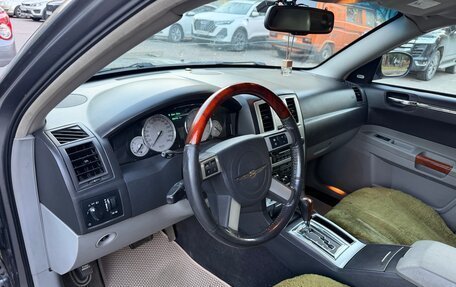 Chrysler 300C II, 2006 год, 585 000 рублей, 13 фотография
