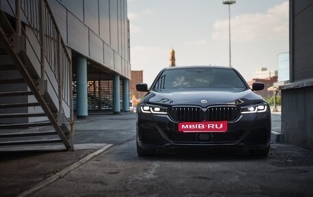 BMW 5 серия, 2022 год, 5 950 000 рублей, 4 фотография