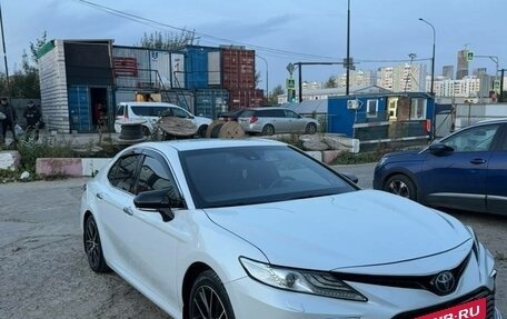 Toyota Camry, 2018 год, 2 768 000 рублей, 2 фотография