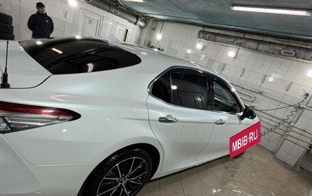 Toyota Camry, 2018 год, 2 768 000 рублей, 10 фотография