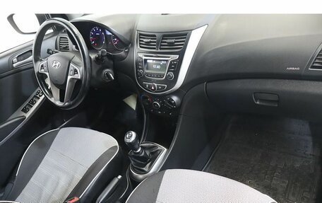 Hyundai Solaris II рестайлинг, 2016 год, 1 036 000 рублей, 5 фотография