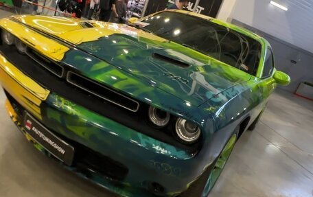 Dodge Challenger III рестайлинг 2, 2020 год, 3 845 000 рублей, 8 фотография
