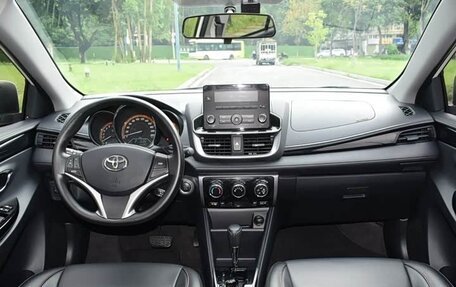 Toyota Yaris XP150 рестайлинг, 2023 год, 1 170 000 рублей, 15 фотография