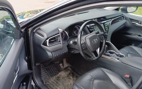 Toyota Camry, 2018 год, 1 915 000 рублей, 7 фотография