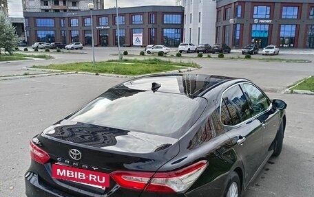 Toyota Camry, 2018 год, 1 915 000 рублей, 4 фотография