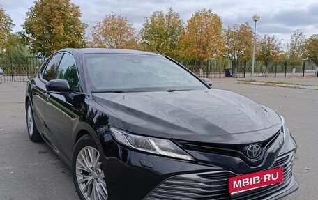 Toyota Camry, 2018 год, 1 915 000 рублей, 1 фотография