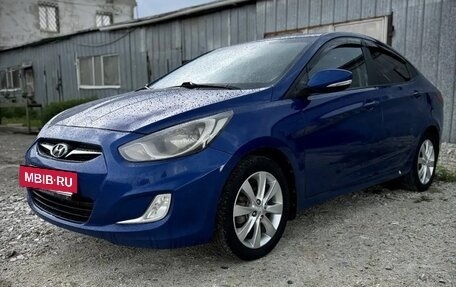 Hyundai Solaris II рестайлинг, 2012 год, 850 000 рублей, 2 фотография
