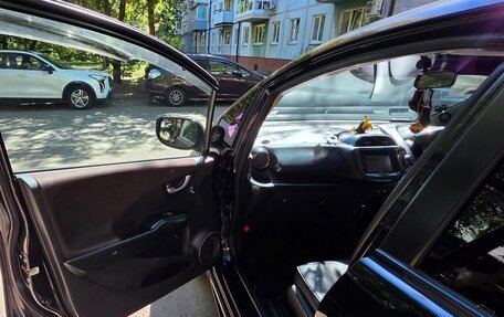 Honda Fit III, 2010 год, 900 000 рублей, 11 фотография