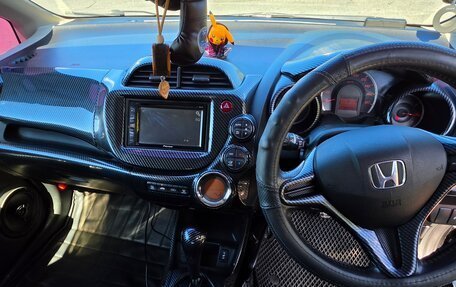 Honda Fit III, 2010 год, 900 000 рублей, 5 фотография