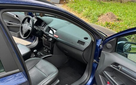 Opel Astra H, 2004 год, 1 350 000 рублей, 24 фотография