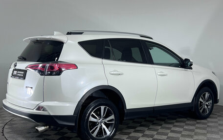 Toyota RAV4, 2017 год, 2 250 000 рублей, 5 фотография