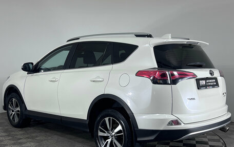 Toyota RAV4, 2017 год, 2 250 000 рублей, 4 фотография