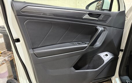 Volkswagen Tiguan II, 2020 год, 3 499 000 рублей, 16 фотография