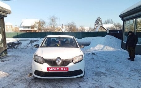 Renault Logan II, 2015 год, 290 000 рублей, 4 фотография