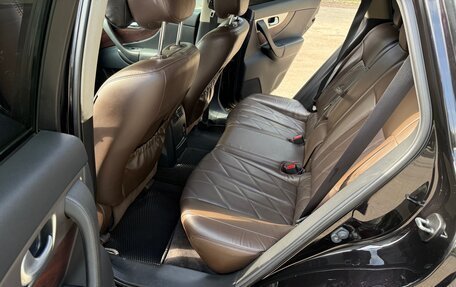 Infiniti QX70, 2015 год, 1 980 000 рублей, 11 фотография