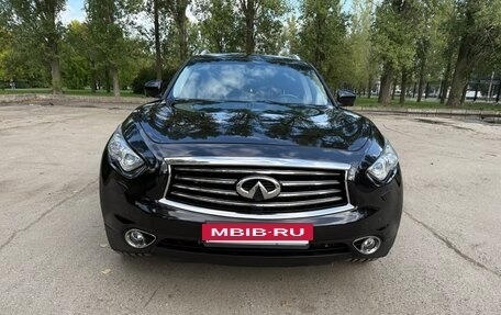 Infiniti QX70, 2015 год, 1 980 000 рублей, 3 фотография