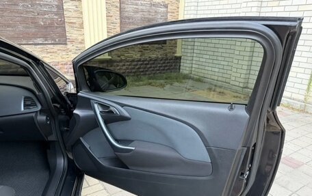 Opel Astra J, 2011 год, 1 080 000 рублей, 2 фотография