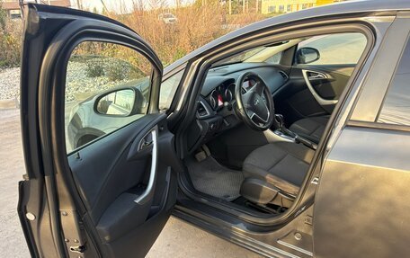 Opel Astra J, 2011 год, 9 фотография