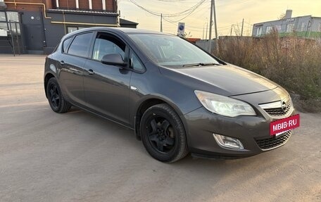 Opel Astra J, 2011 год, 2 фотография