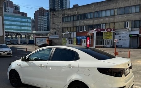 KIA Rio III рестайлинг, 2016 год, 880 000 рублей, 5 фотография