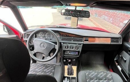 Mercedes-Benz 190 (W201), 1985 год, 800 000 рублей, 10 фотография