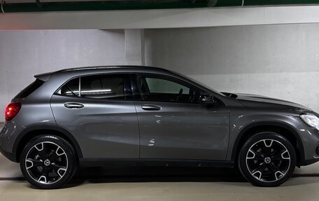 Mercedes-Benz GLA, 2019 год, 2 400 000 рублей, 4 фотография