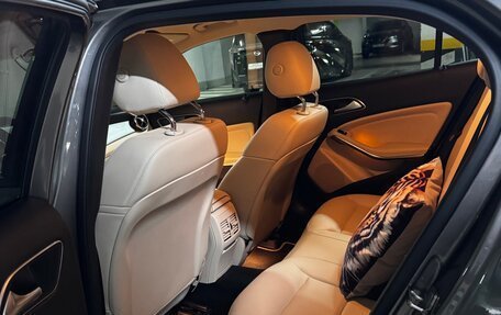 Mercedes-Benz GLA, 2019 год, 2 400 000 рублей, 13 фотография