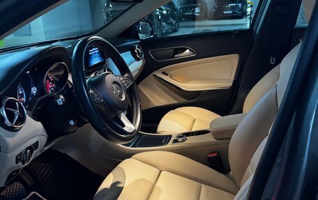 Mercedes-Benz GLA, 2019 год, 2 400 000 рублей, 14 фотография