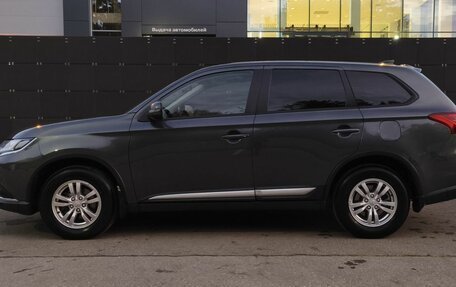 Mitsubishi Outlander III рестайлинг 3, 2020 год, 2 550 000 рублей, 8 фотография