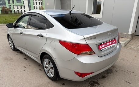 Hyundai Solaris II рестайлинг, 2015 год, 625 000 рублей, 3 фотография