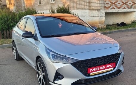 Hyundai Solaris II рестайлинг, 2021 год, 1 650 000 рублей, 2 фотография