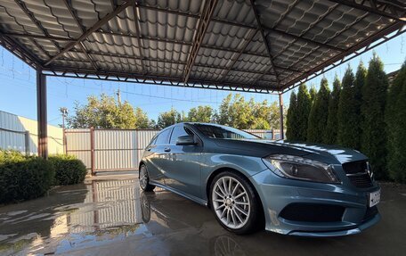 Mercedes-Benz A-Класс, 2014 год, 1 480 000 рублей, 2 фотография
