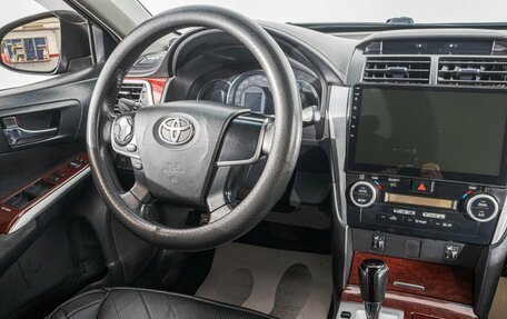 Toyota Camry, 2011 год, 1 599 000 рублей, 16 фотография