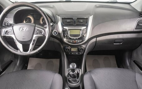 Hyundai Solaris II рестайлинг, 2011 год, 779 000 рублей, 11 фотография