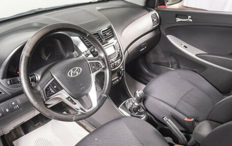Hyundai Solaris II рестайлинг, 2011 год, 779 000 рублей, 9 фотография