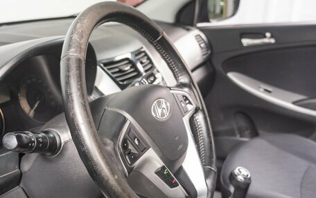 Hyundai Solaris II рестайлинг, 2011 год, 779 000 рублей, 13 фотография