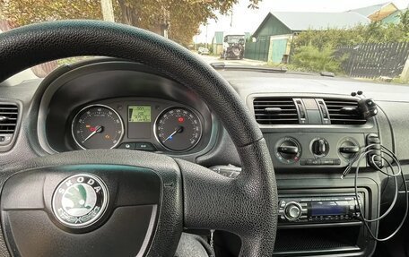 Skoda Fabia II, 2010 год, 480 000 рублей, 10 фотография