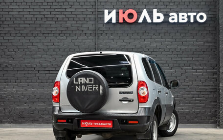 Chevrolet Niva I рестайлинг, 2017 год, 775 000 рублей, 4 фотография
