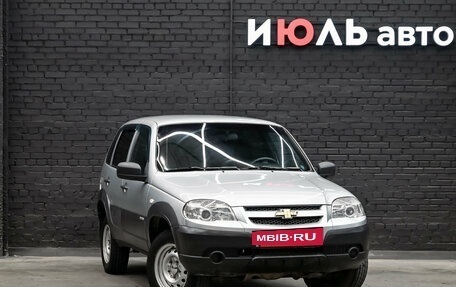Chevrolet Niva I рестайлинг, 2017 год, 775 000 рублей, 3 фотография