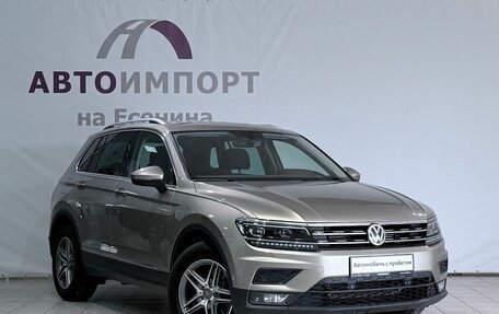 Volkswagen Tiguan II, 2018 год, 2 590 000 рублей, 3 фотография