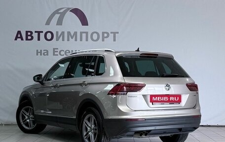 Volkswagen Tiguan II, 2018 год, 2 590 000 рублей, 4 фотография
