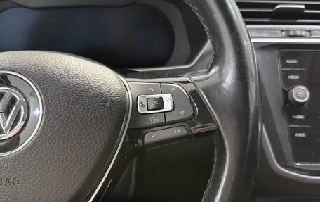 Volkswagen Tiguan II, 2018 год, 2 590 000 рублей, 23 фотография