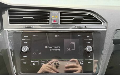 Volkswagen Tiguan II, 2018 год, 2 590 000 рублей, 27 фотография
