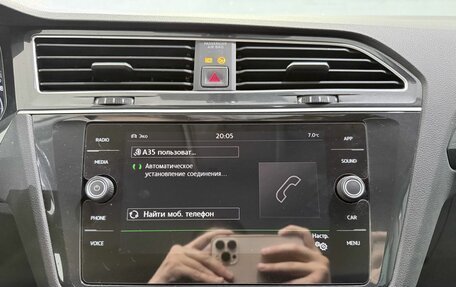 Volkswagen Tiguan II, 2018 год, 2 590 000 рублей, 28 фотография