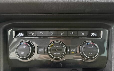 Volkswagen Tiguan II, 2018 год, 2 590 000 рублей, 32 фотография